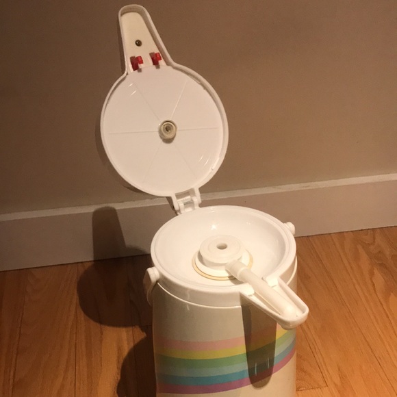 Vintage retro rainbow 🌈 Phoenix pump thermos - Picture 3 of 4